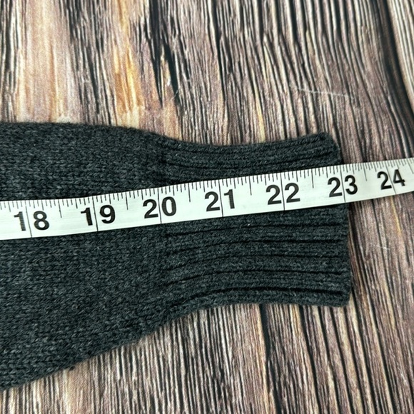 Columbia Women’s Sweater - Picture 8 of 9